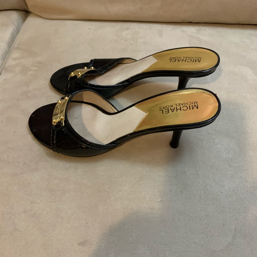 Shoes - Picture 4 of 5